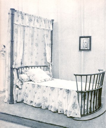 Post-War Guest Bedroom